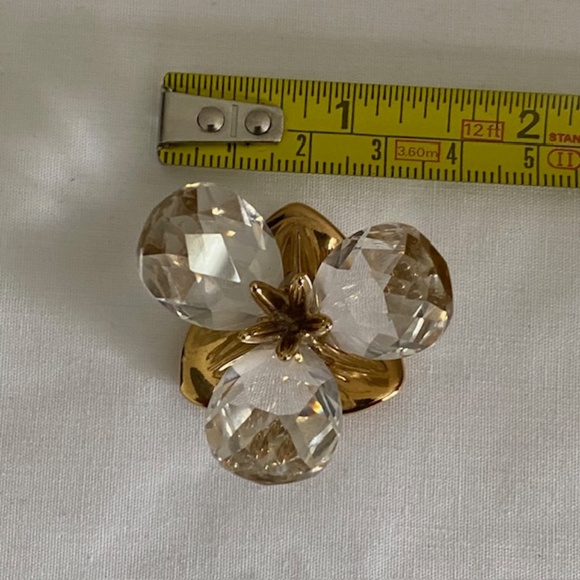 Gold Tone Multifaceted Crystal Flower Keepsake - Picture 8 of 8